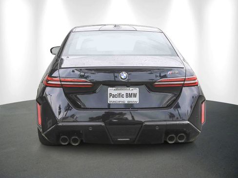 New 2026 BMW M5 w/ Executive Package image 5