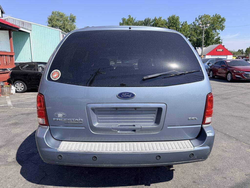 Used 2004 Ford Freestar SEL FWD image 4