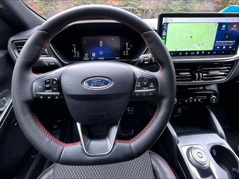 Used 2024 Ford Escape ST-Line w/ Tech Pack #1 image 8