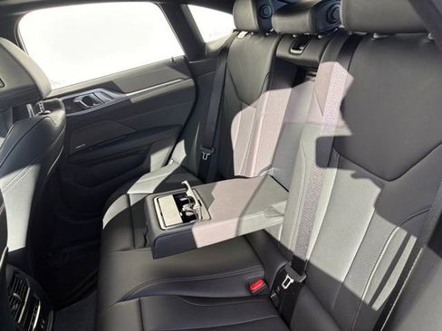 Used 2025 BMW i4 xDrive40i w/ Premium Package image 11