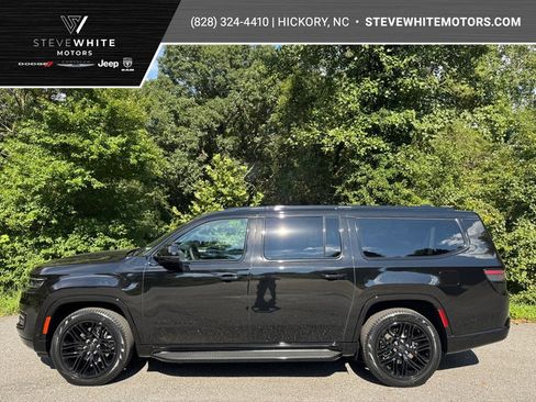 New 2025 Jeep Wagoneer L Series II w/ Premium Group I image 1