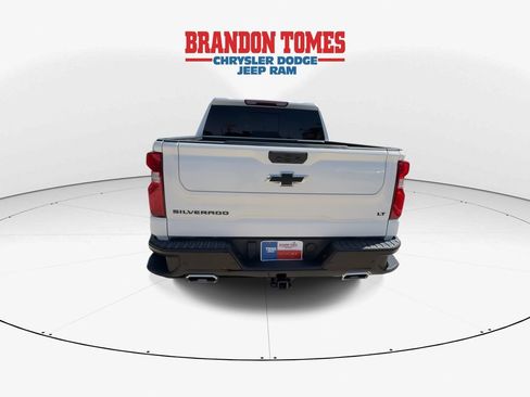 Used 2024 Chevrolet Silverado 1500 LT Trail Boss w/ LT Trail Boss Premium Package AWD/4WD image 7