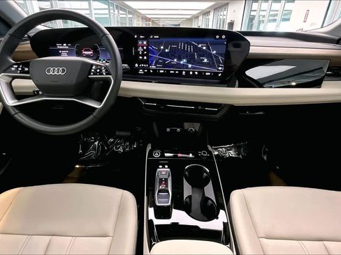 Used 2025 Audi Q6 e-tron Premium w/ Convenience Package image 15