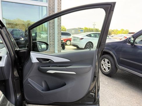 Used 2018 Chevrolet Bolt LT FWD image 22