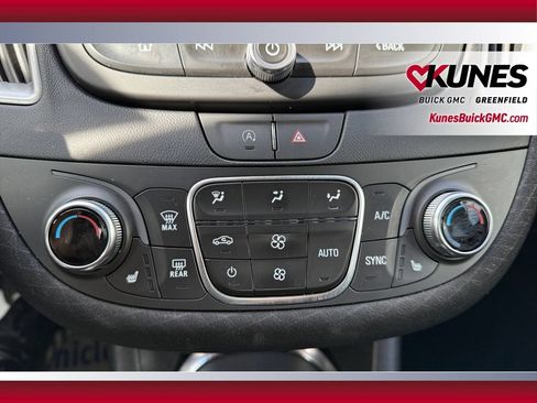 Used 2025 Chevrolet Malibu LT FWD image 22