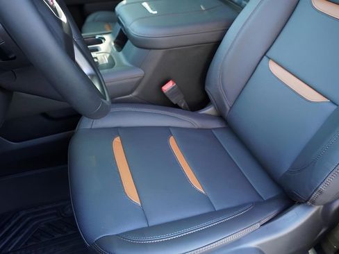 New 2026 GMC Sierra 2500 AT4 w/ AT4 Premium Plus Package image 7