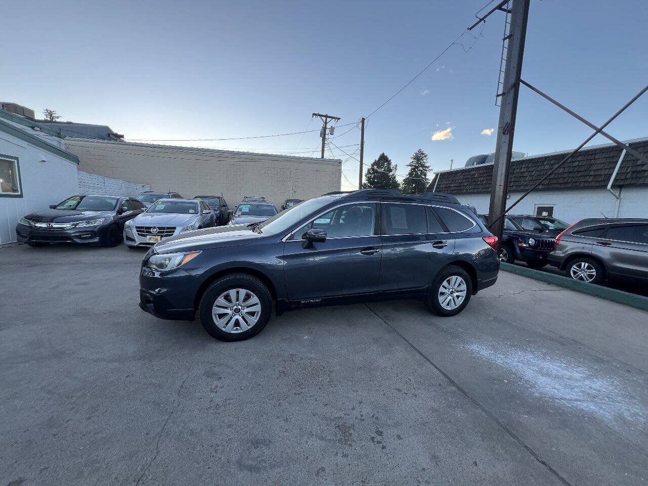 Used 2017 Subaru Outback 2.5i Premium AWD/4WD image 17