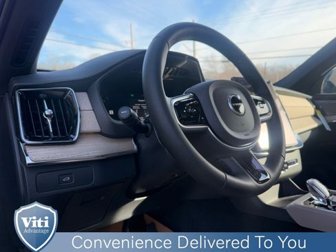 New 2026 Volvo XC90 B6 Plus w/ Protection Package Premier AWD/4WD image 12