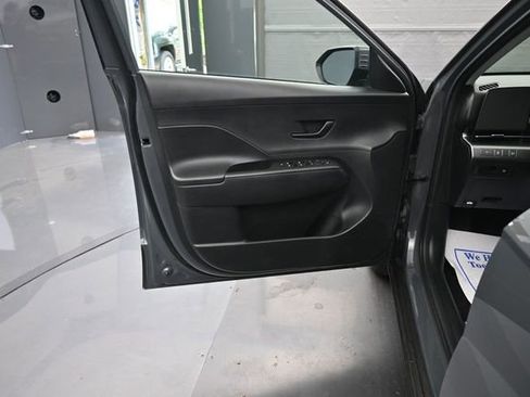 Used 2025 Hyundai Kona SEL FWD image 10