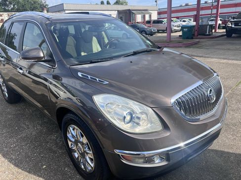 Used 2012 Buick Enclave Leather FWD image 2