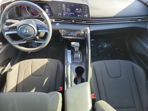 Used 2023 Hyundai Elantra SEL FWD image 16