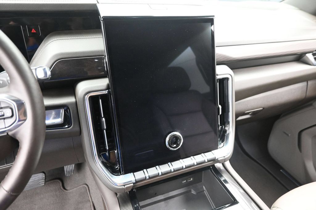 Used 2026 GMC Yukon XL Elevation AWD/4WD image 21