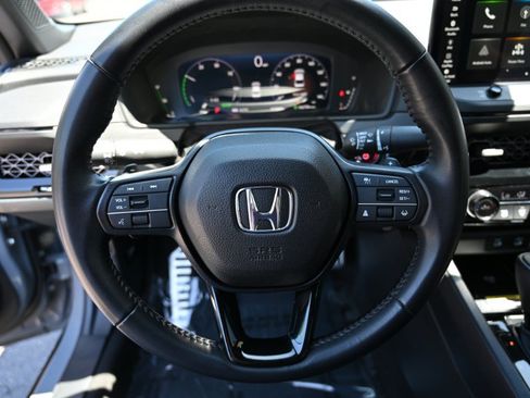 Used 2025 Honda Accord Sport image 21