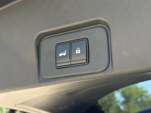 Used 2026 Nissan Rogue SL AWD/4WD image 24