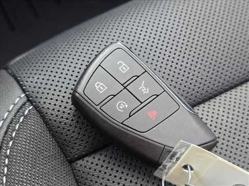 Used 2025 Chevrolet Blazer EV LT image 31