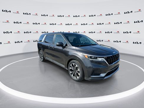 Certified 2024 Kia Carnival EX FWD image 2
