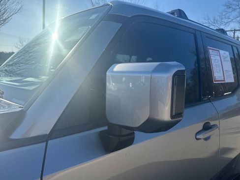 Used 2024 Lexus GX 550 w/ Accessory Package (2T) AWD/4WD image 36