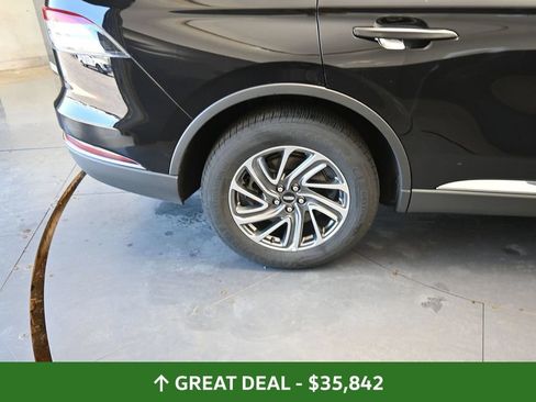 Used 2023 Lincoln Aviator AWD image 27