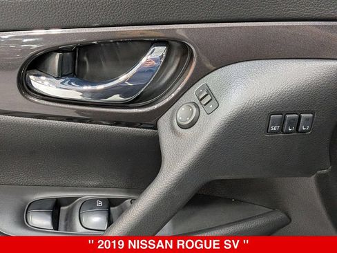 Used 2019 Nissan Rogue SV w/ Sun & Sound Touring Package AWD/4WD image 15