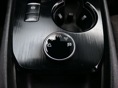 Used 2021 Nissan Rogue SV image 23