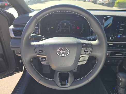 Used 2026 Toyota Camry SE FWD image 24