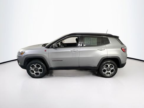 Used 2022 Jeep Compass Trailhawk w/ Sun and Sound Group AWD/4WD image 8