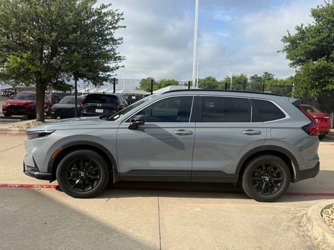 Used 2025 Honda CR-V Sport image 2