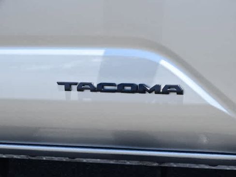 Used 2024 Toyota Tacoma TRD Sport RWD image 9