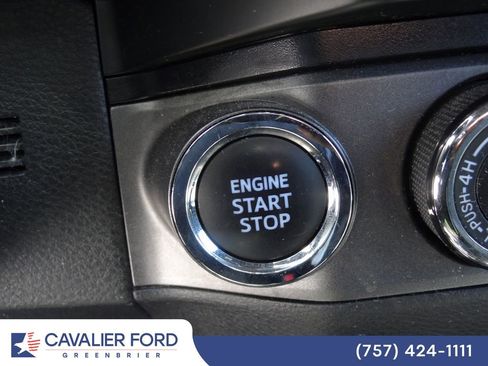 Used 2023 Toyota Tacoma TRD Off-Road w/ Technology Package AWD/4WD image 14
