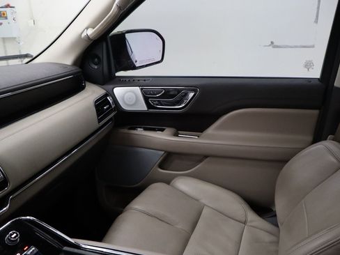 Used 2023 Lincoln Navigator L Reserve image 24