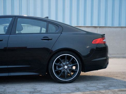 Used 2015 Jaguar XF Portfolio image 8