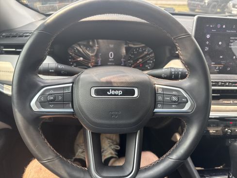 Used 2022 Jeep Compass Limited AWD/4WD image 18