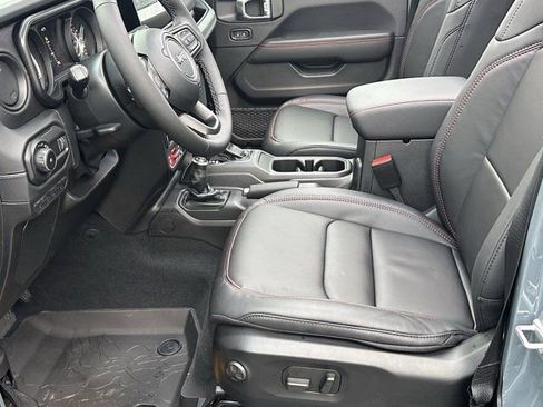 New 2026 Jeep Wrangler Unlimited Rubicon image 9