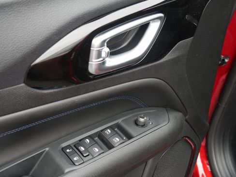 New 2026 Jeep Compass Limited image 11