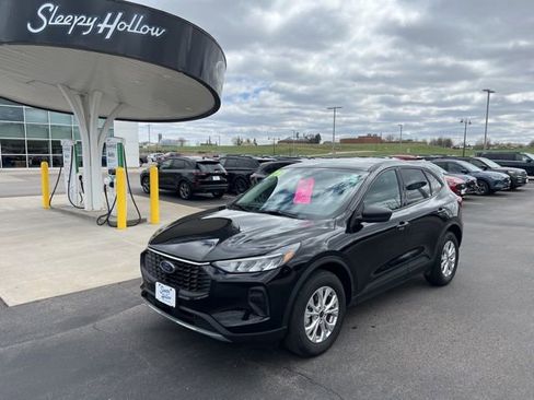 Used 2025 Ford Escape Active AWD/4WD image 1