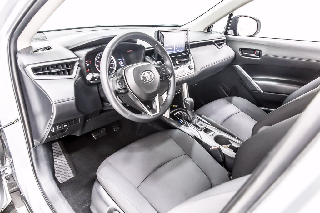 Used 2022 Toyota Corolla Cross LE FWD image 26