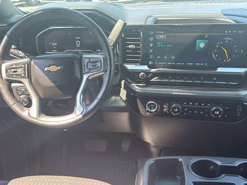 Used 2024 Chevrolet Silverado 1500 LT AWD/4WD image 26