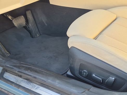 Certified 2025 BMW i4 eDrive40 RWD image 17