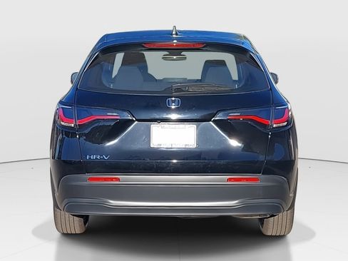 Used 2023 Honda HR-V LX image 6