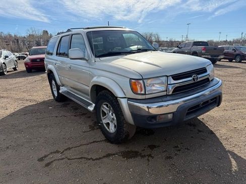 Used 2001 Toyota 4Runner SR5 image 8