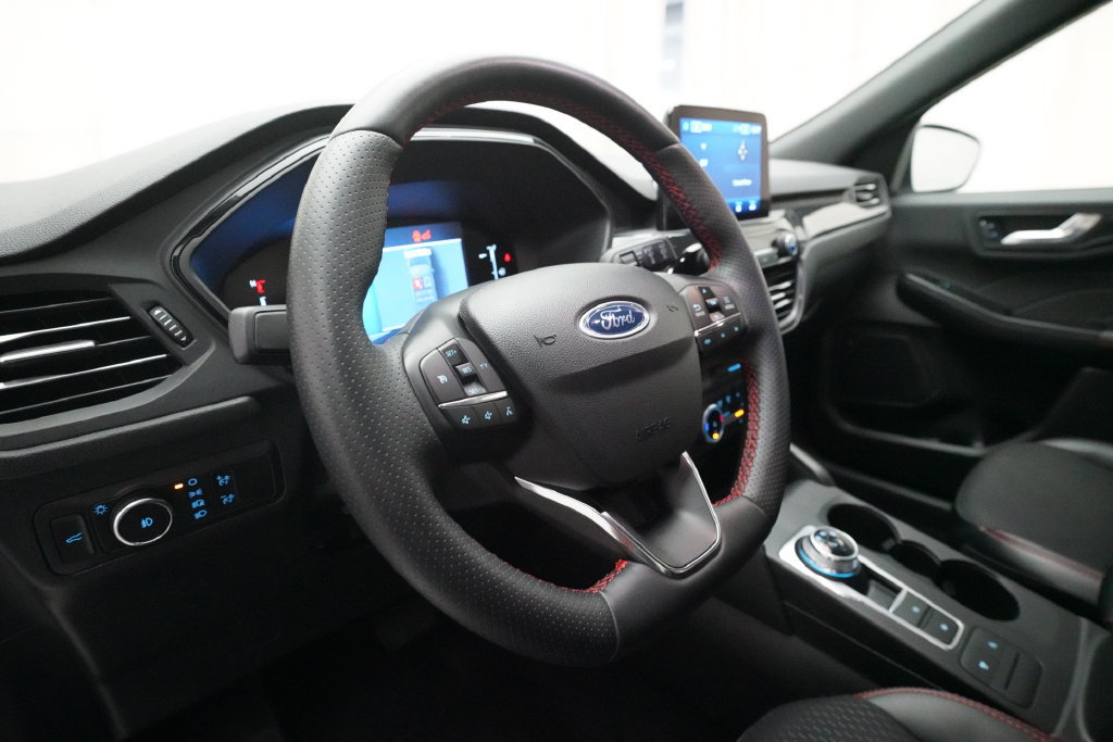 Used 2025 Ford Escape ST-Line Select AWD/4WD image 8