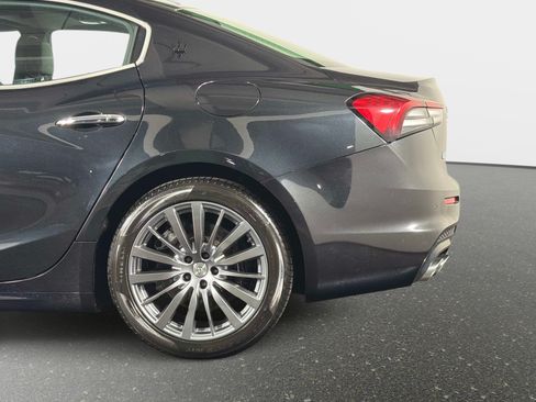 Used 2022 Maserati Ghibli Modena Q4 AWD/4WD image 10