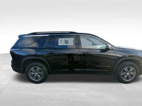 Used 2025 Chevrolet Traverse LT AWD/4WD image 8