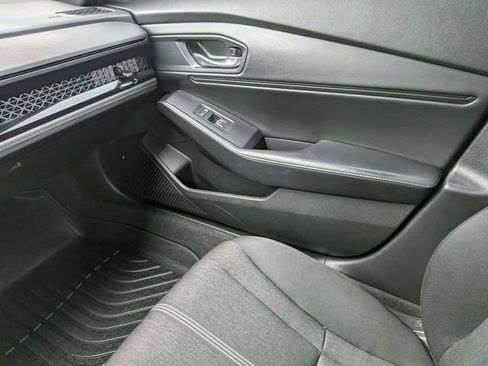 Used 2024 Honda Accord Sport image 17