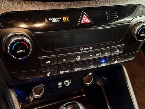 Used 2017 Hyundai Tucson SE Plus image 16