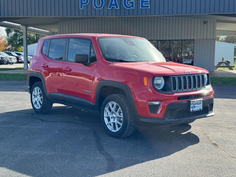 Used 2023 Jeep Renegade Latitude AWD/4WD image 1