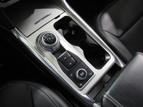 Certified 2023 Ford Explorer XLT w/ Equipment Group 202A image 16