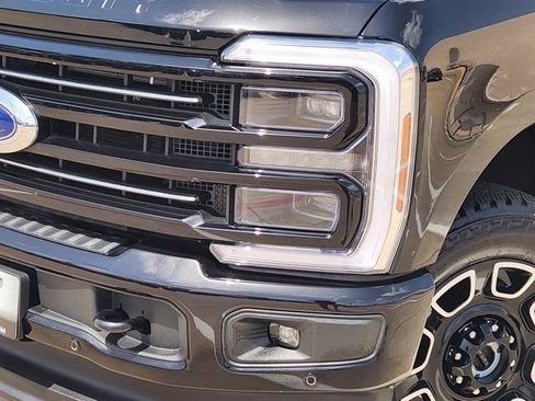 Used 2026 Ford F250 Platinum AWD/4WD image 9