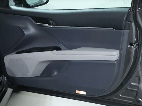 Certified 2019 Toyota Camry LE w/ Convenience Package FWD image 32