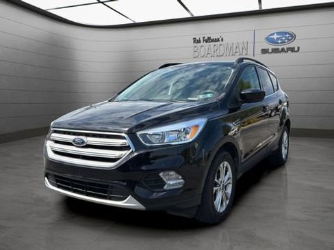 Used 2018 Ford Escape SE w/ SE Sync 3 Package AWD/4WD image 11